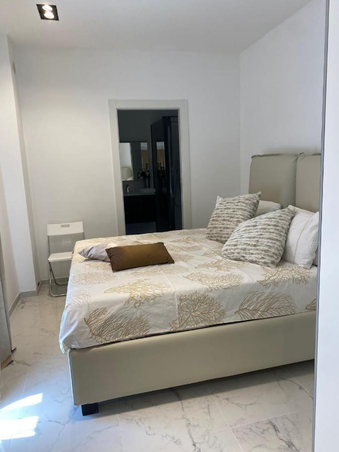 רומא Appartamento Via Del Corso מראה חיצוני תמונה