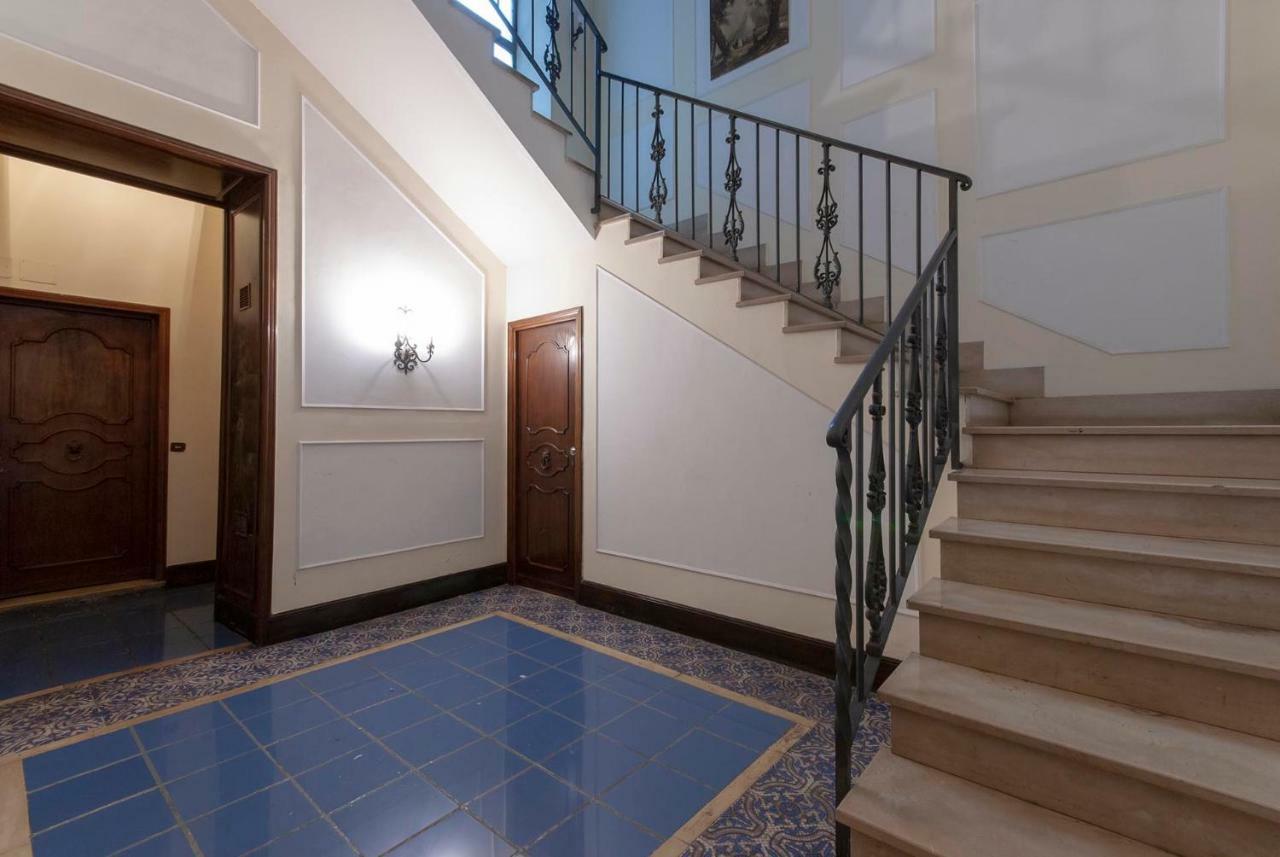 רומא Appartamento Via Del Corso מראה חיצוני תמונה
